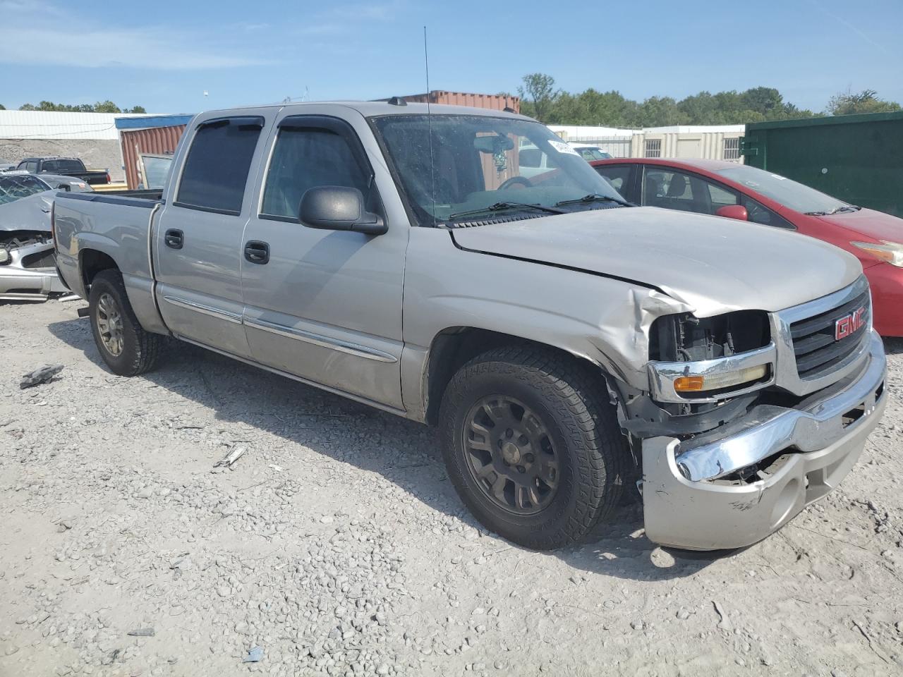 2005 GMC Sierra VIN 2GTEC13T851119466 Copart auction photo, front end damage thumbnail 4