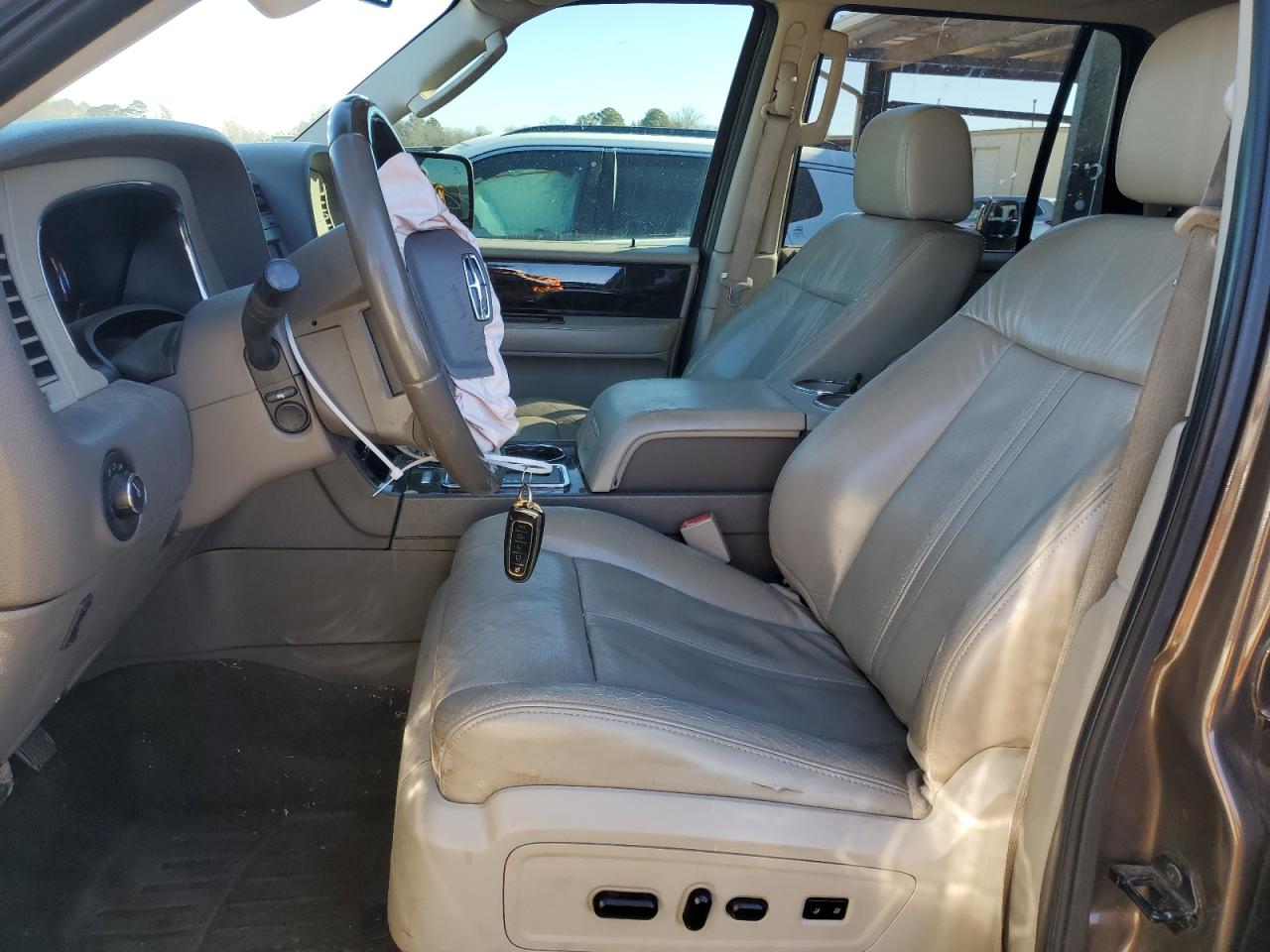 2015 Lincoln Navigator VIN 5LMJJ2HT9FEJ04745 Copart auction photo, front end damage thumbnail 7