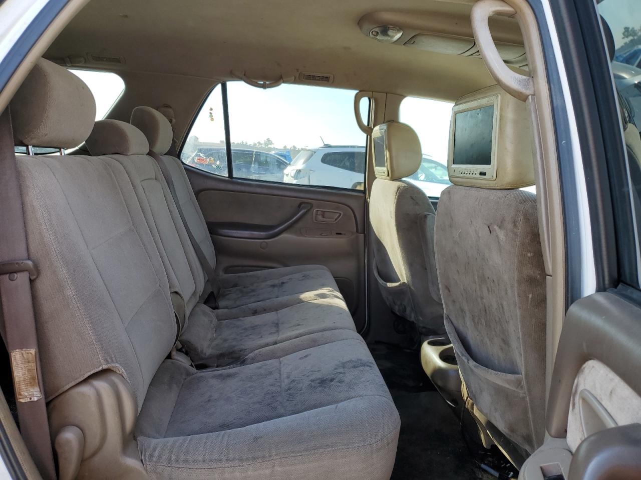 2004 Toyota Sequoia VIN 5TDZT34A24S221539 Copart auction photo, front end damage thumbnail 11