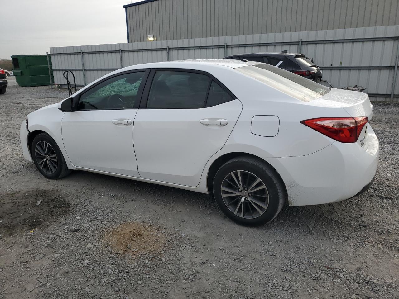 2018 Toyota Corolla VIN 5YFBURHE7JP765733 Copart auction photo, front end / minor dent/scratches damage thumbnail 2