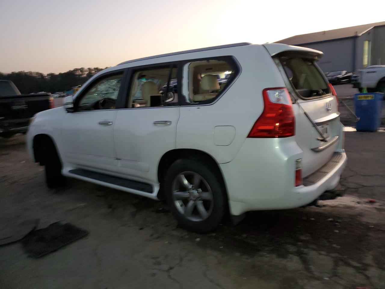 2013 Lexus GX VIN JTJJM7FX7D5052219 Copart auction photo, vandalism / all over damage thumbnail 2