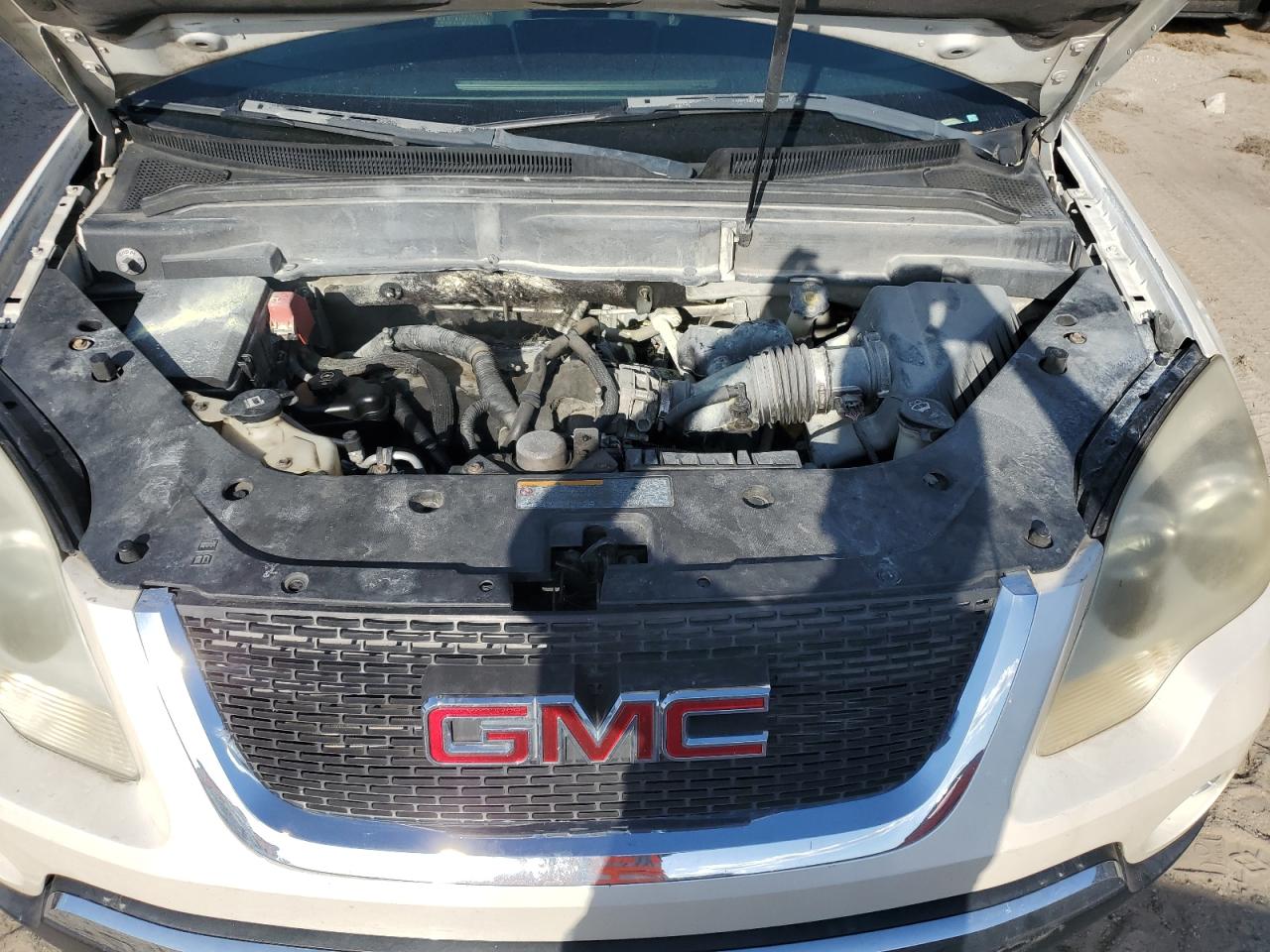 2011 GMC Acadia VIN 1GKKRPED8BJ270548 Copart auction photo, mechanical / minor dent/scratches damage thumbnail 12
