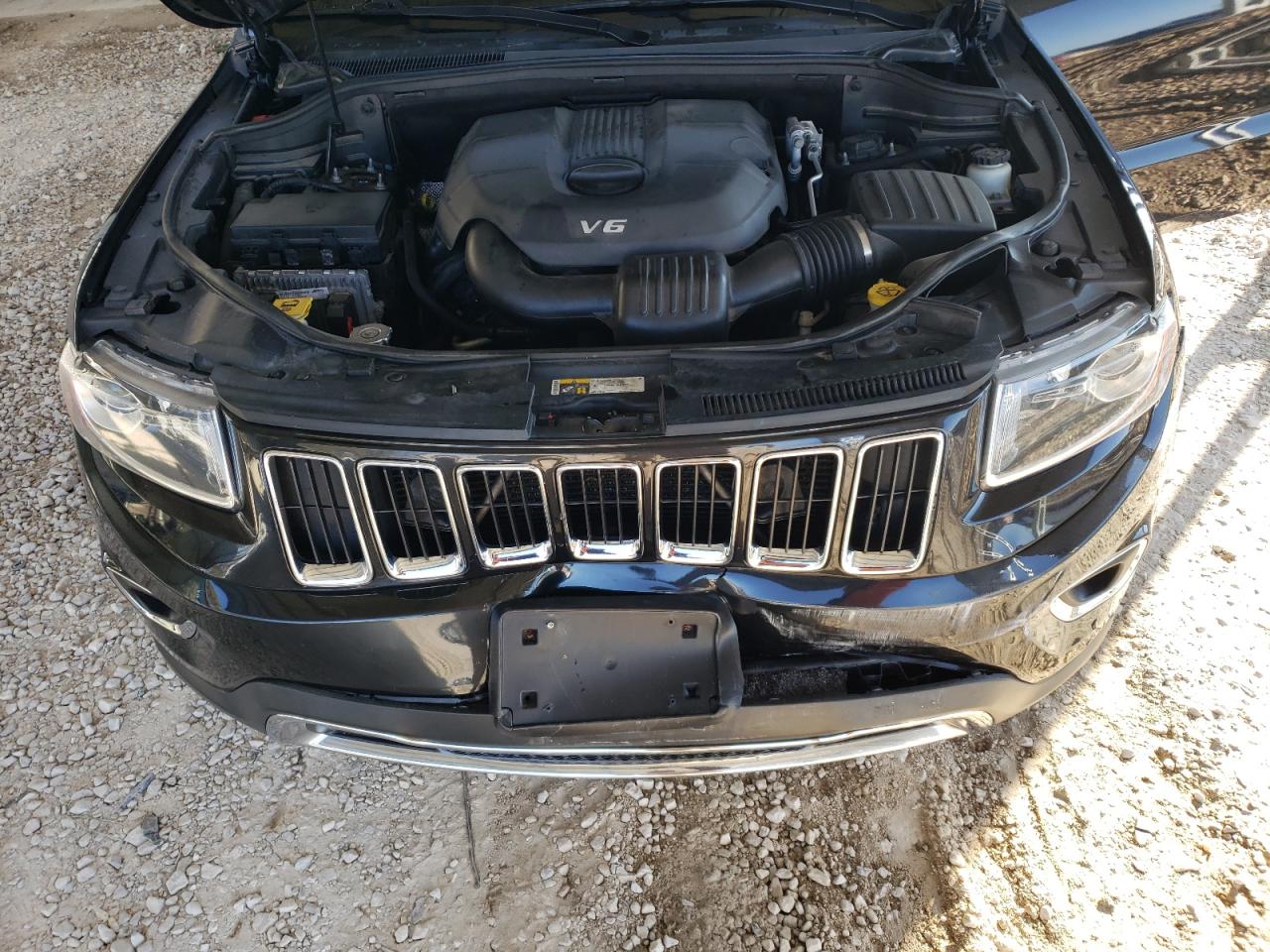 2015 Jeep Grand Cherokee VIN 1C4RJFBGXFC713433 Copart auction photo, front end / minor dent/scratches damage thumbnail 13