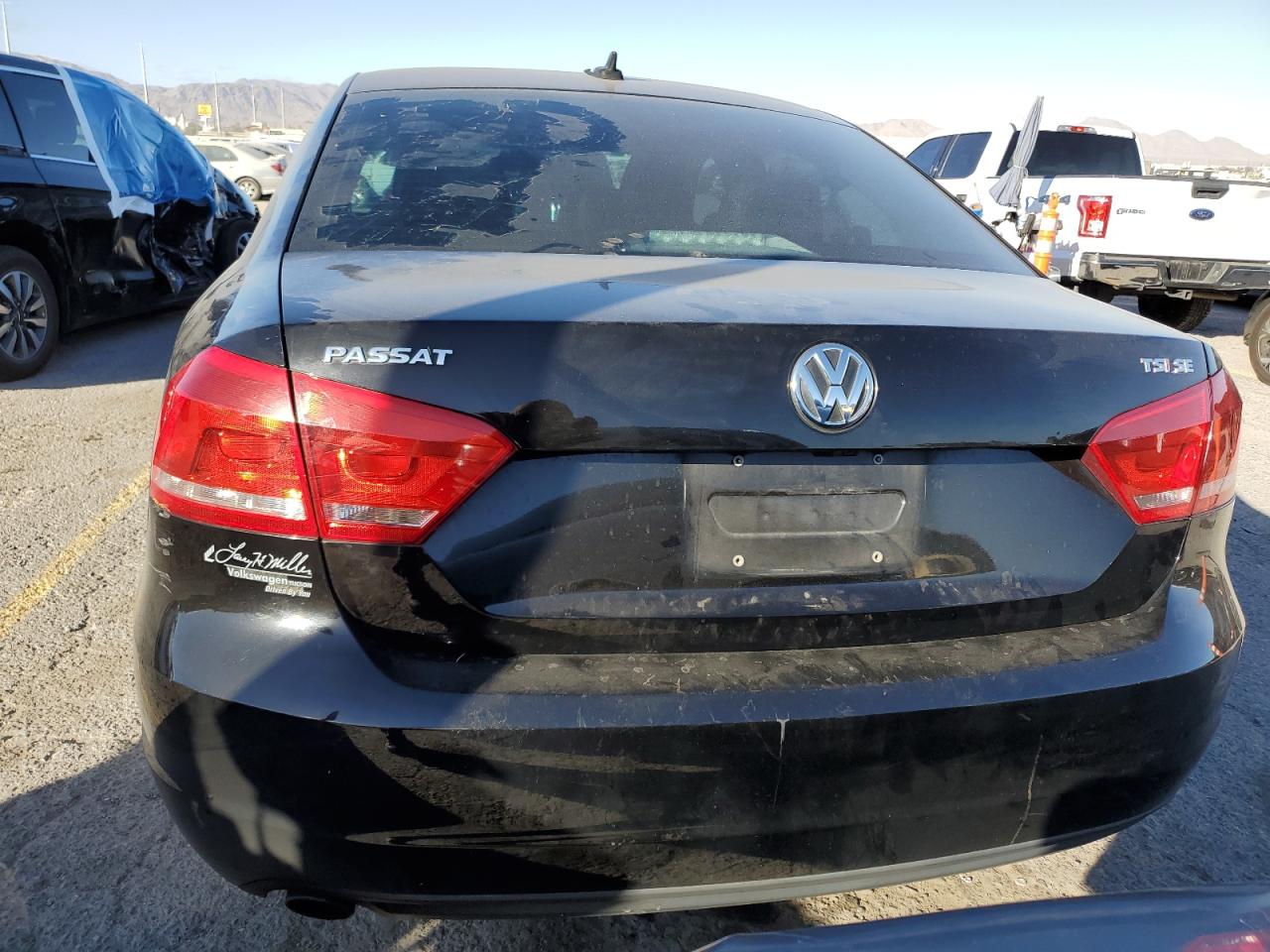 2015 Volkswagen Passat VIN 1VWBT7A34FC071594 Copart auction photo, front end damage thumbnail 6