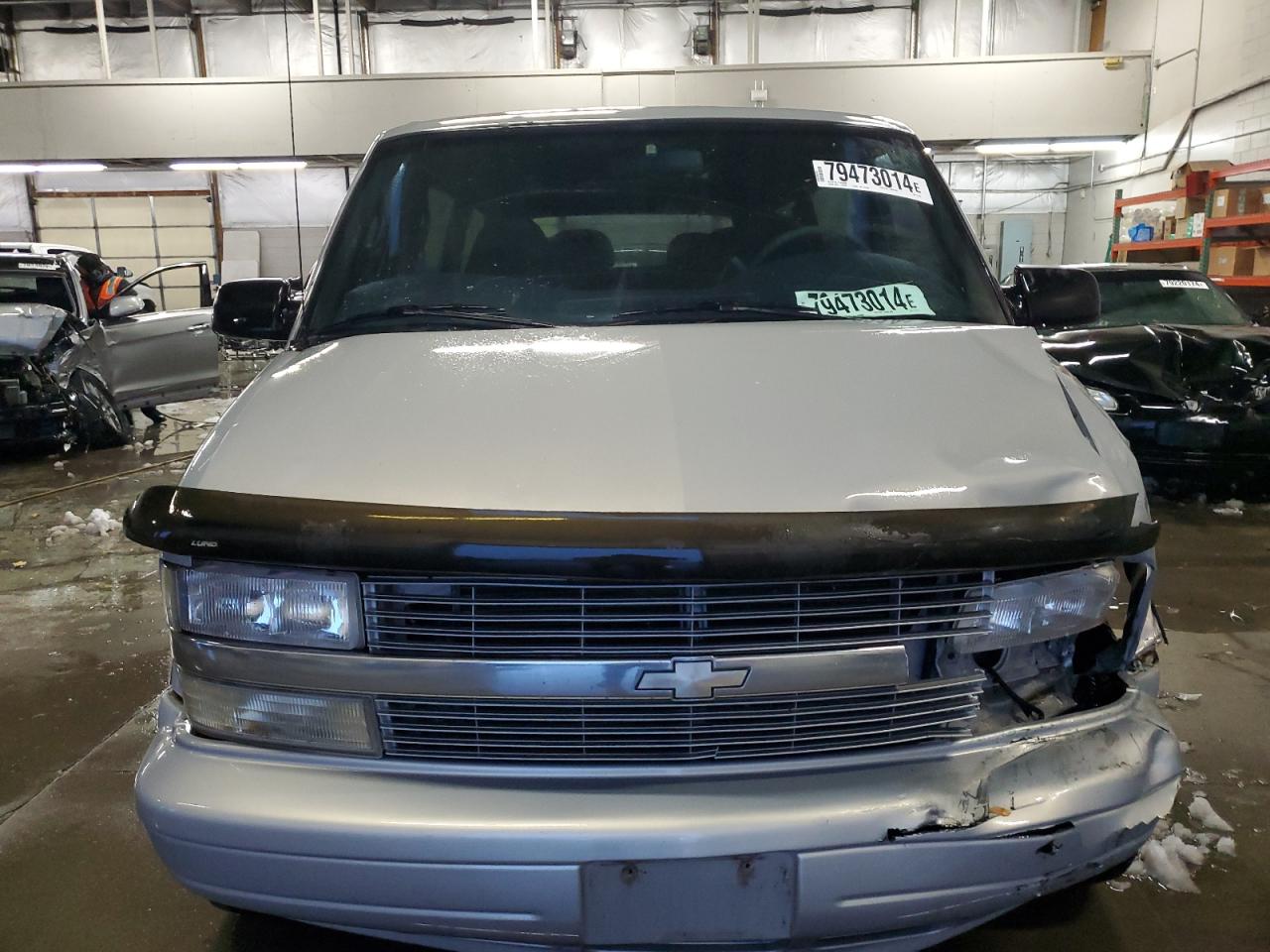 2000 Chevrolet Astro VIN 1GNEL19W5YB177144 Copart auction photo, front end / side damage thumbnail 5