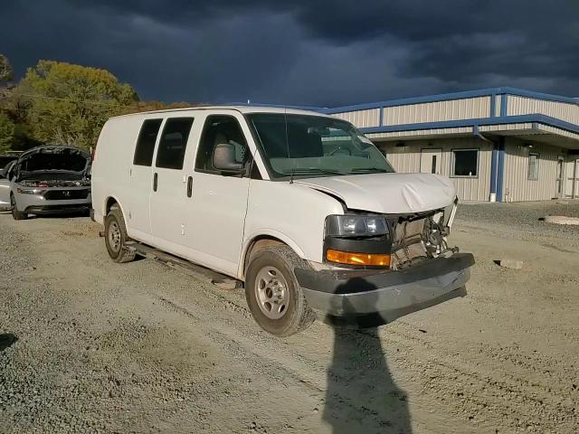 2018 GMC Savana VIN 1GTW7AFGXJ1902165 Copart auction photo, front end / rear end damage thumbnail 12