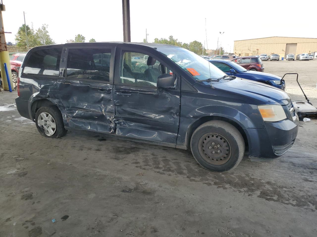 2009 Dodge Caravan VIN 1D8HN44E49B501946 Copart auction photo, side / undercarriage damage thumbnail 4