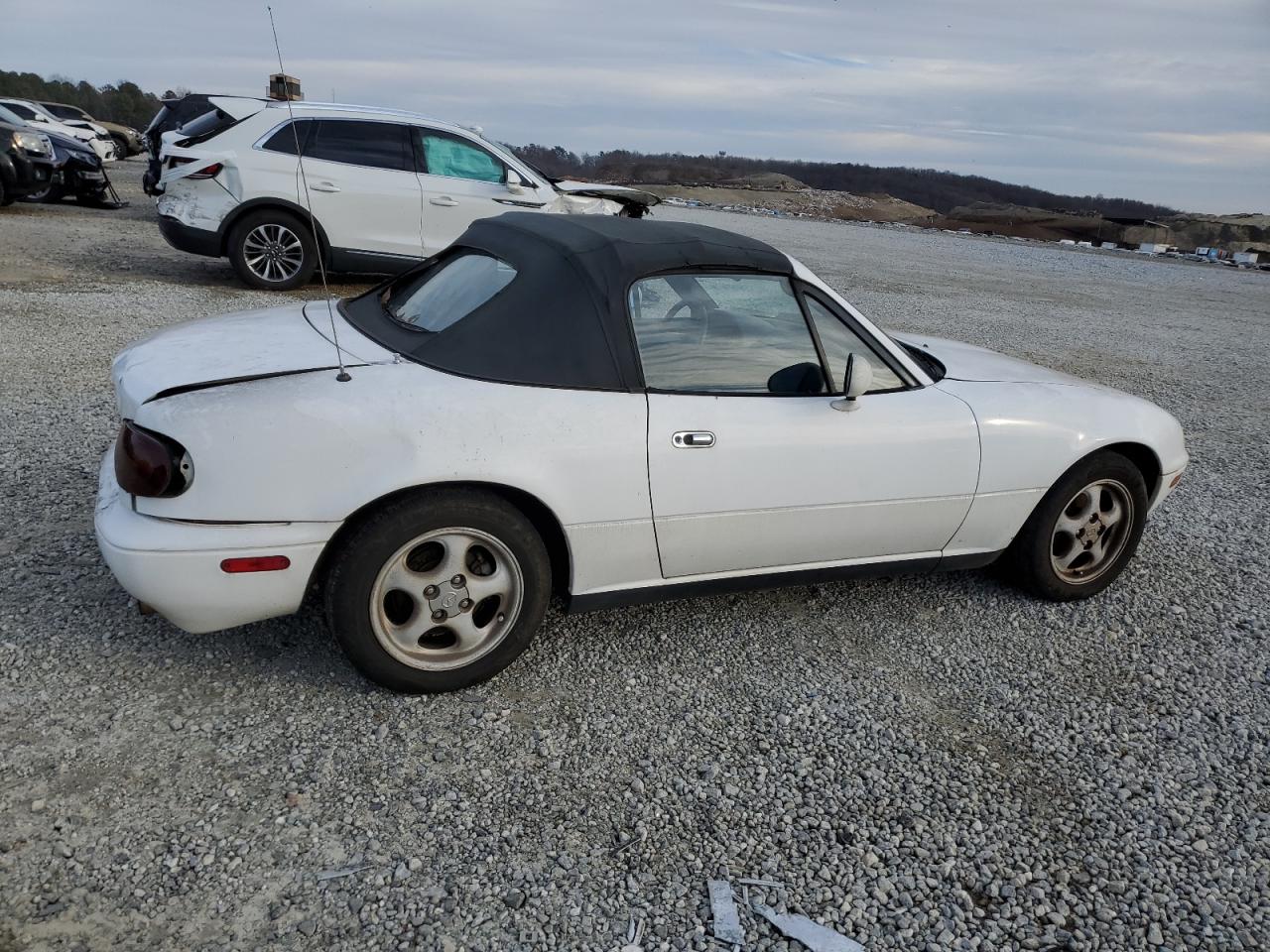 1993 Mazda MX-5 VIN JM1NA3517P1421952 Copart auction photo, rear end damage thumbnail 3
