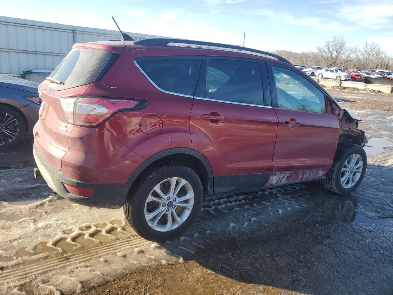 2018 Ford Escape VIN 1FMCU9HD4JUB10617 Copart auction photo, front end damage thumbnail 3