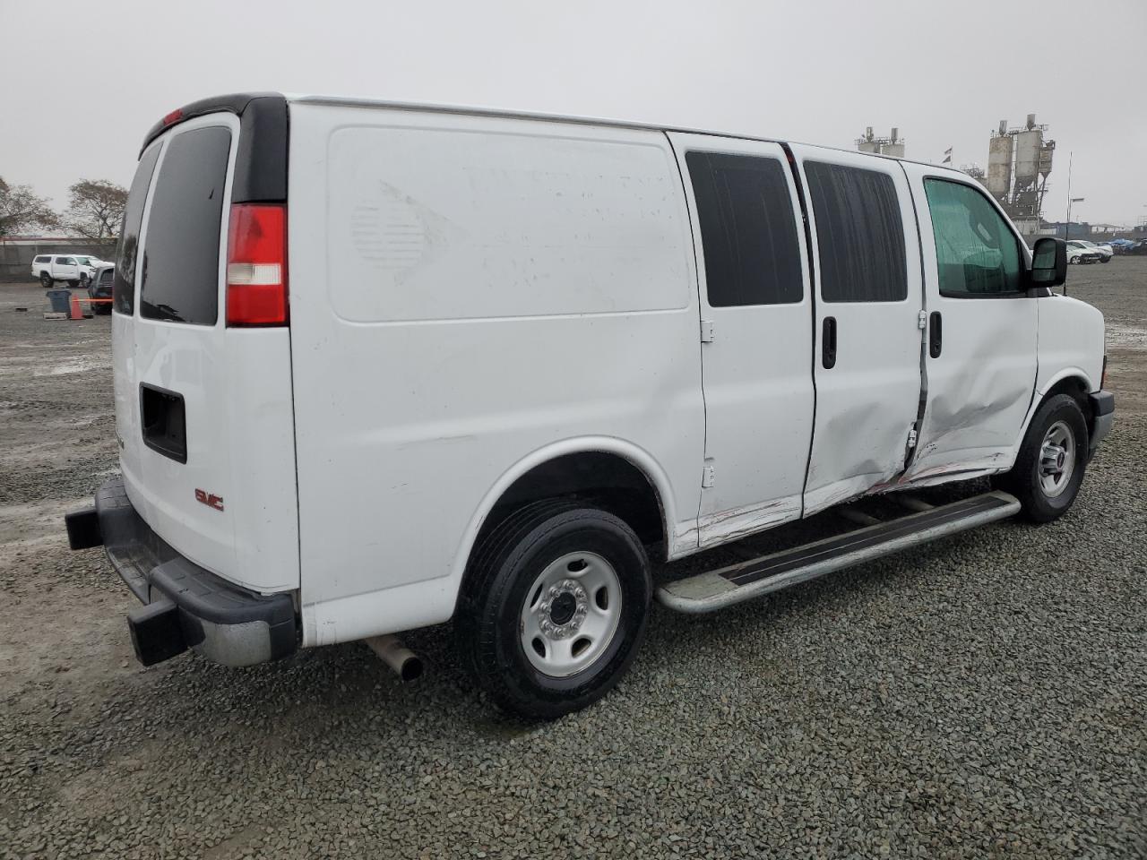 2017 GMC Savana VIN 1GTW7AFF7H1912413 Copart auction photo, side damage thumbnail 3