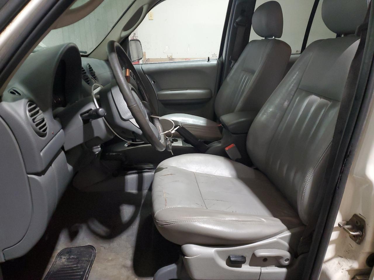 2006 Jeep Liberty (North America) VIN 1J4GL58K26W162883 Copart auction photo, front end / side damage thumbnail 7