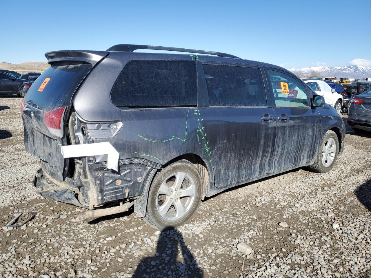 2011 Toyota Sienna VIN 5TDKK3DC5BS102158 Copart auction photo, rear end / side damage thumbnail 3