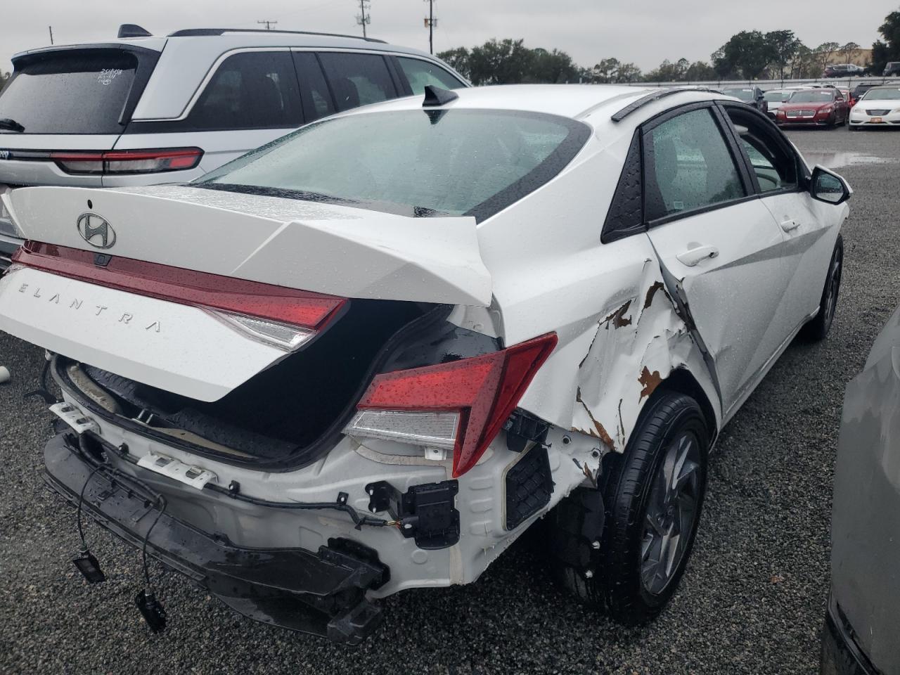 2024 Hyundai Elantra VIN KMHLM4DG9RU662242 Copart auction photo, all over damage thumbnail 4