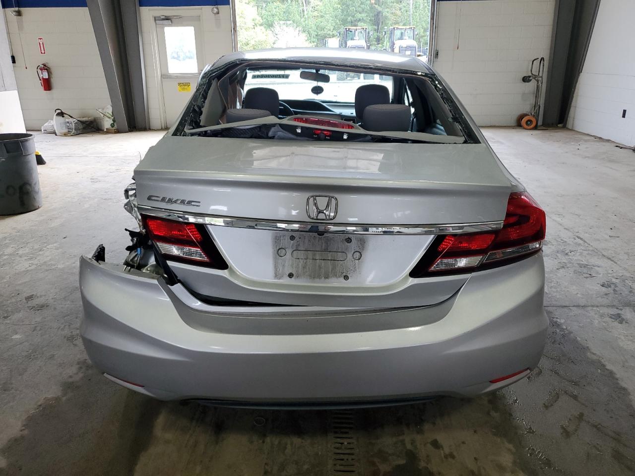2015 Honda Civic VIN 19XFB2F86FE009945 Copart auction photo, side / undercarriage damage thumbnail 6