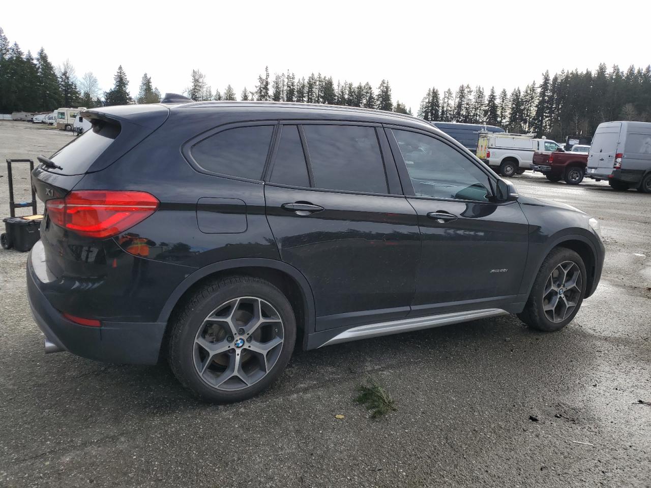 2016 BMW X1 VIN WBXHT3C39GP883831 Copart auction photo, front end / side damage thumbnail 3