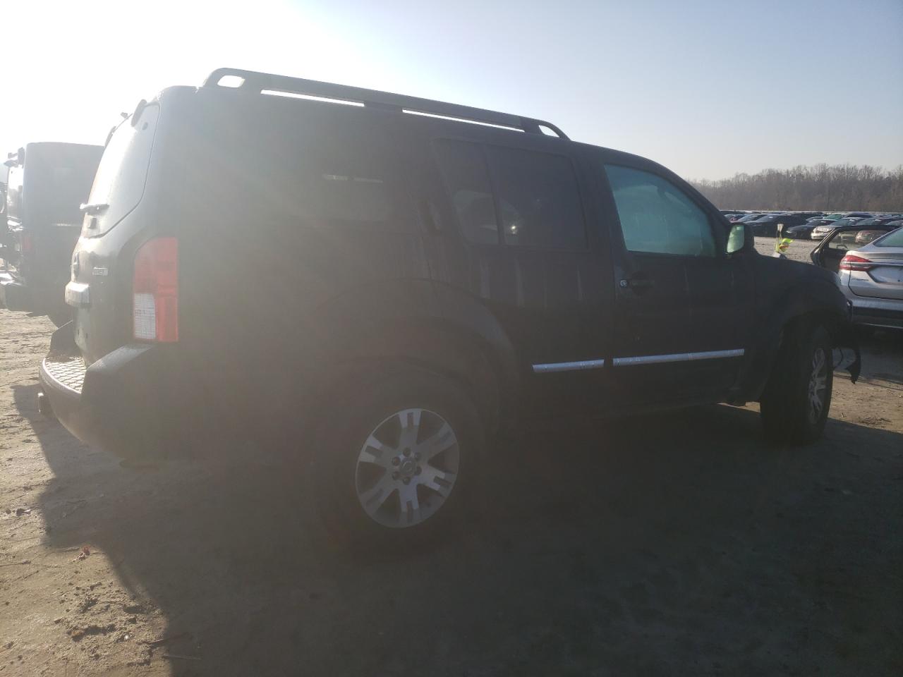 2011 Nissan Pathfinder VIN 5N1AR1NB2BC621652 Copart auction photo, front end / side damage thumbnail 3