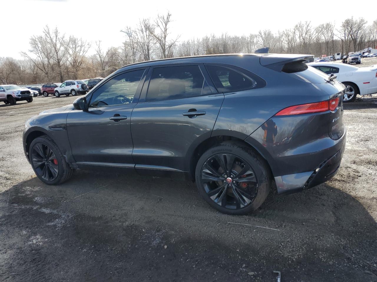 2018 Jaguar F-Pace VIN SADCM2FV2JA298342 Copart auction photo, front end / side damage thumbnail 2