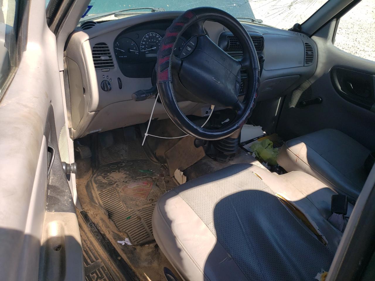 1998 Ford Ranger VIN 1FTYR10C5WUC70660 Copart auction photo, all over damage thumbnail 8