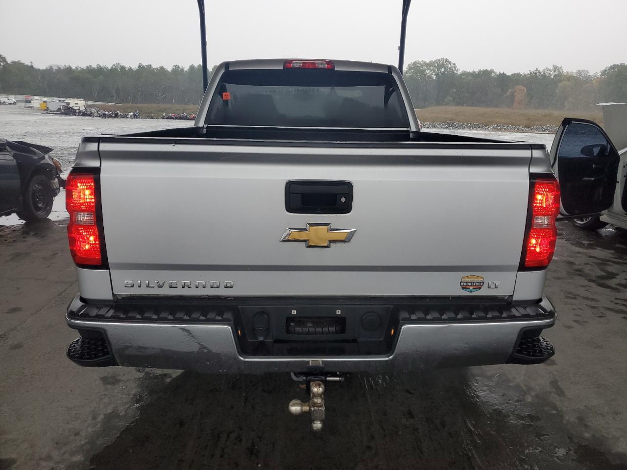 2017 Chevrolet Silverado VIN 3GCPCREC4HG389360 Copart auction photo, front end / minor dent/scratches damage thumbnail 6