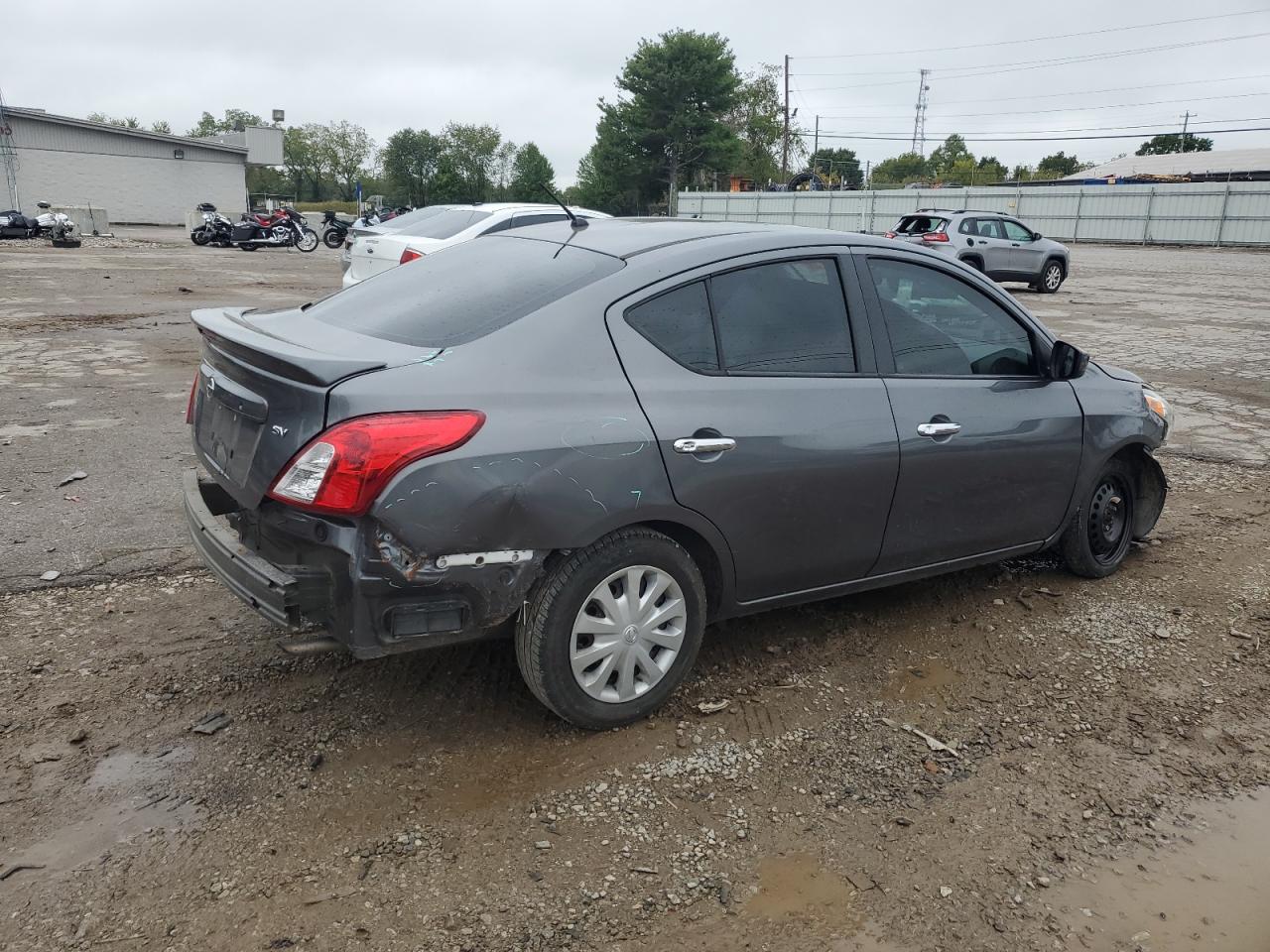 2017 Nissan Versa VIN 3N1CN7AP5HL845818 Copart auction photo, front end / rear end damage thumbnail 3