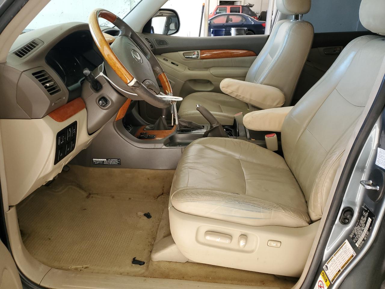 2007 Lexus GX VIN JTJBT20X670138271 Copart auction photo, side / minor dent/scratches damage thumbnail 7