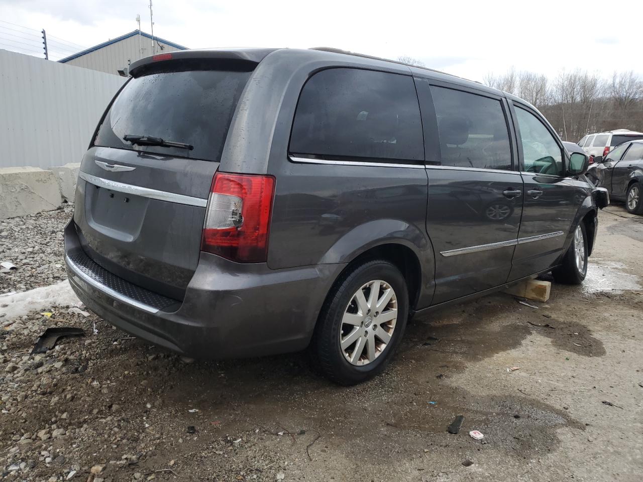 2016 Chrysler Town & Country VIN 2C4RC1BG6GR213341 Copart auction photo, front end damage thumbnail 3