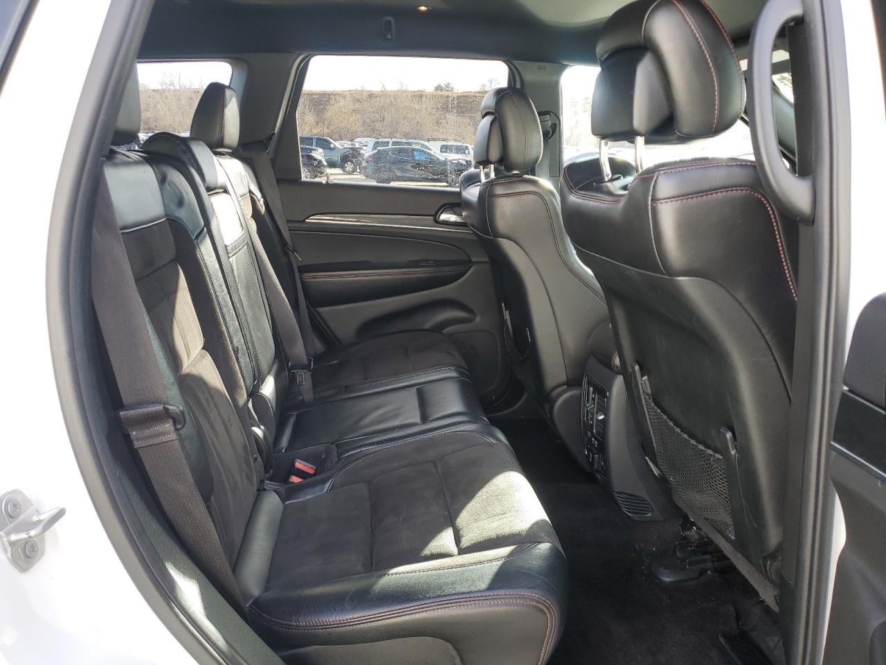 2019 Jeep Grand Cherokee VIN 1C4RJFLG6KC577066 Copart auction photo, front end / hail damage thumbnail 11