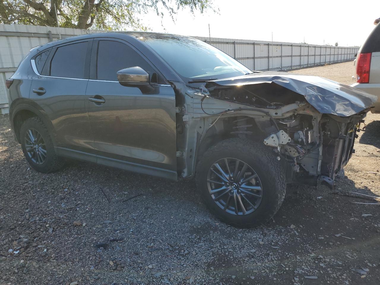 2019 Mazda CX-5 VIN JM3KFBCM3K0650372 Copart auction photo, front end damage thumbnail 4