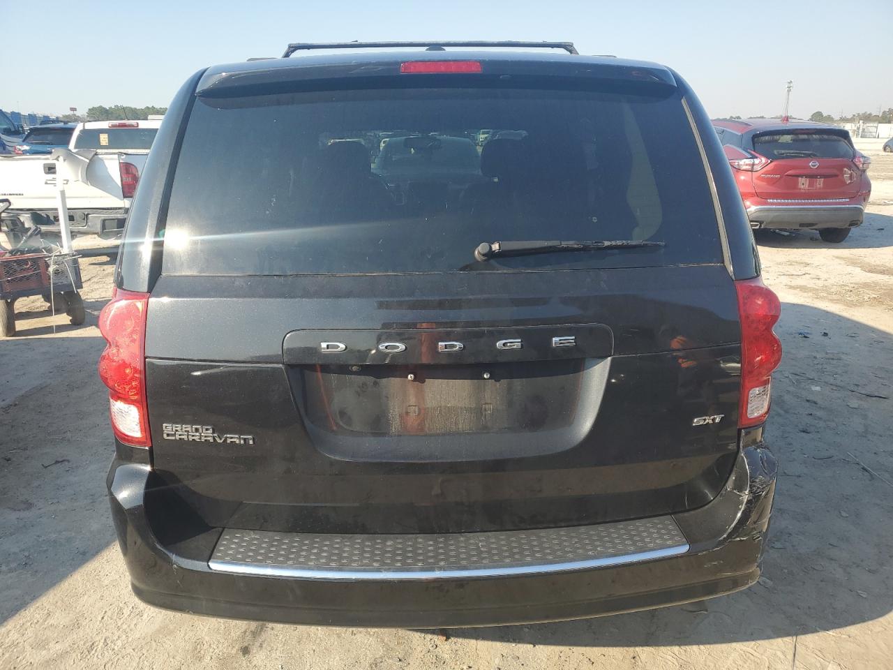2015 Dodge Caravan VIN 2C4RDGCG9FR738701 Copart auction photo, undercarriage / rear end damage thumbnail 6