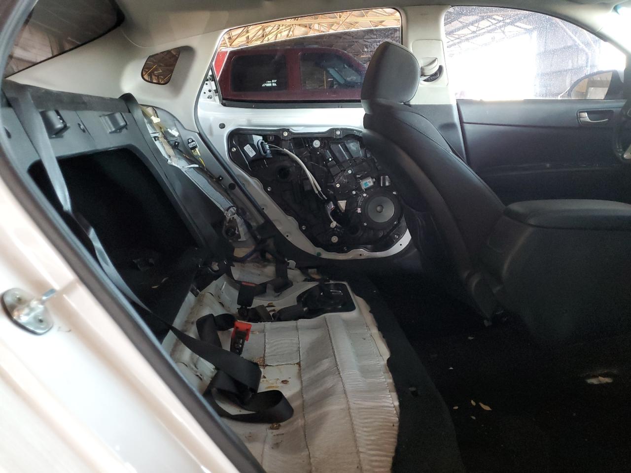 2018 KIA Optima VIN 5XXGT4L13JG215101 Copart auction photo, vandalism / stripped damage thumbnail 10
