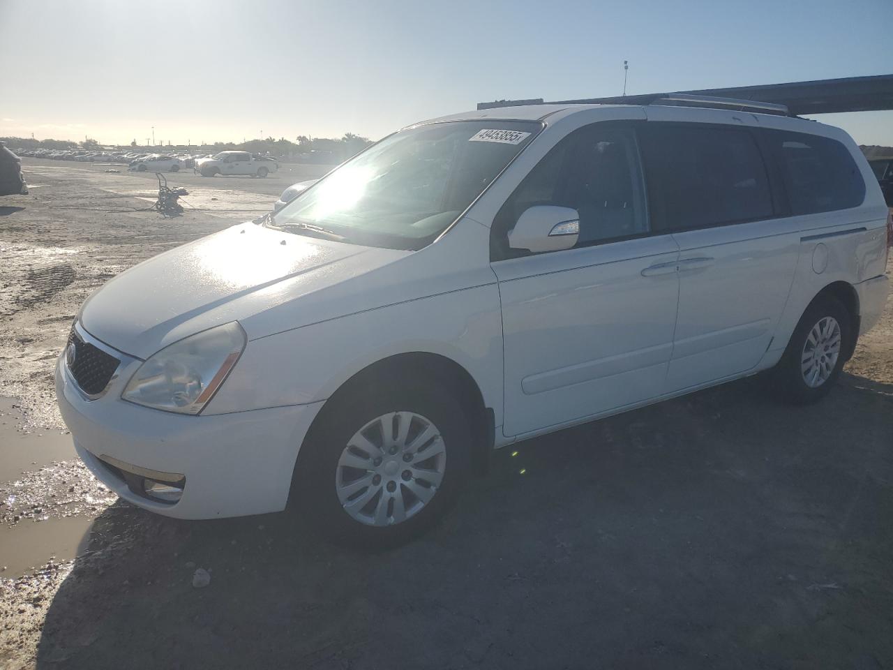 2014 KIA Sedona VIN KNDMG4C72E6570762 - Copart auction photo