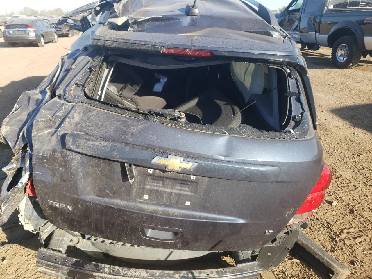 2018 Chevrolet Trax VIN 3GNCJLSB3JL305532 Copart auction photo, all over / rollover damage thumbnail 6