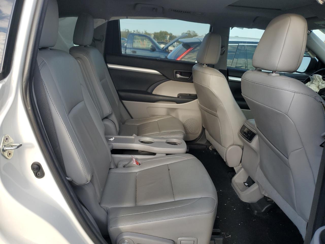 2015 Toyota Highlander VIN 5TDKKRFH0FS103011 Copart auction photo, front end damage thumbnail 11