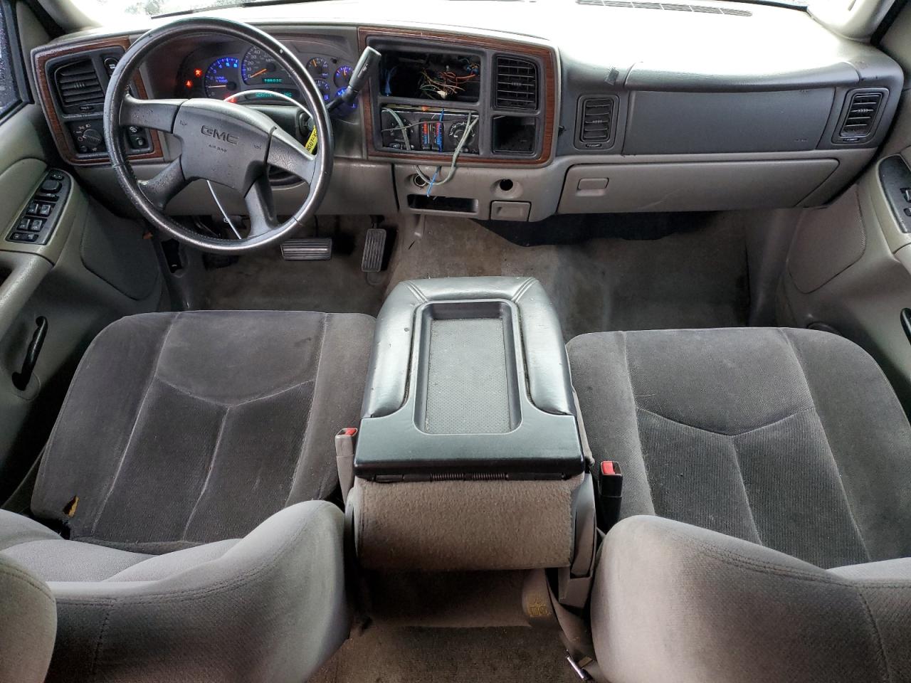 2004 GMC Yukon VIN 1GKEK13V44R207039 Copart auction photo, front end damage thumbnail 8