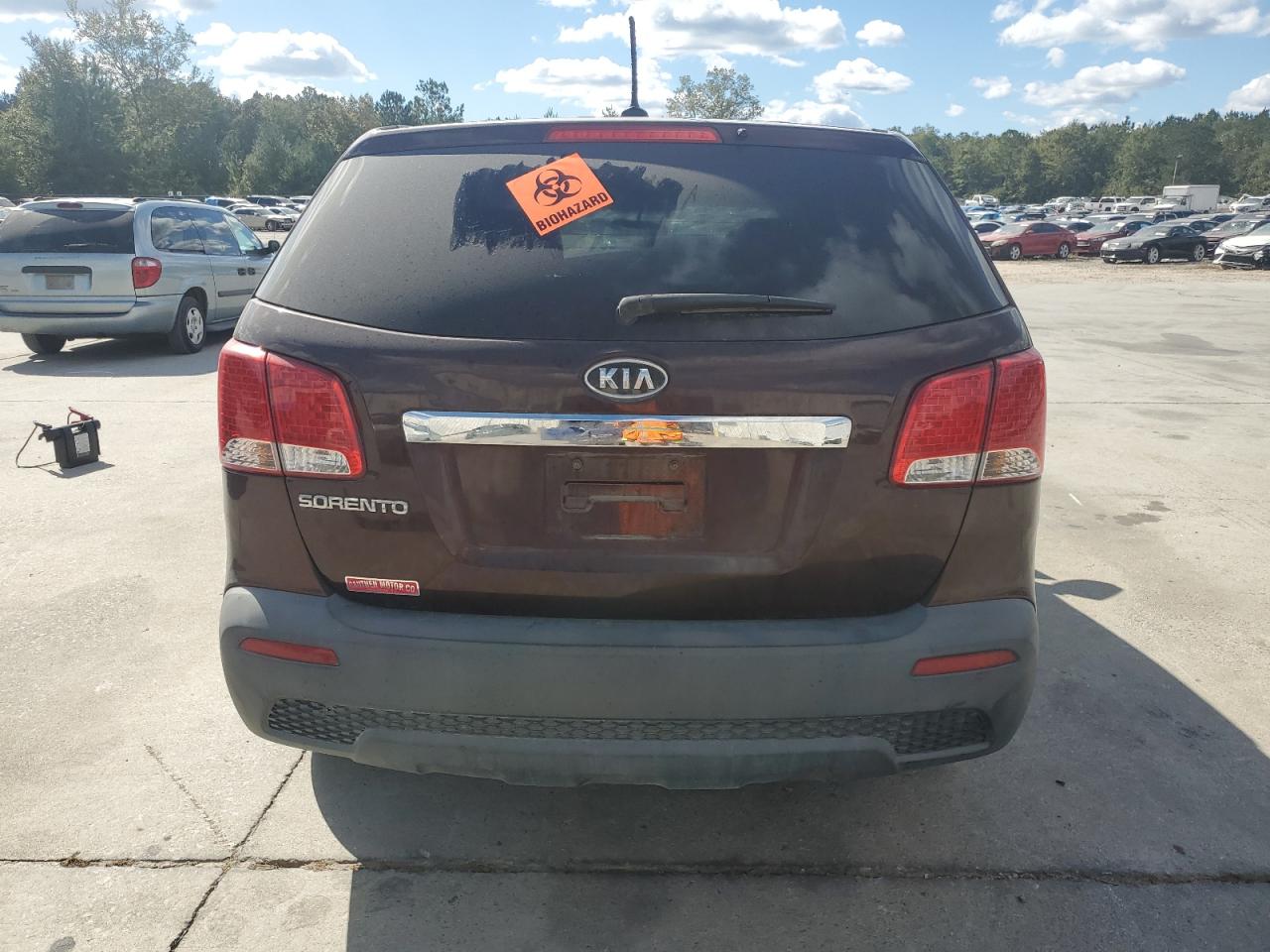 2011 KIA Sorento VIN 5XYKT3A10BG088411 Copart auction photo, front end damage thumbnail 6