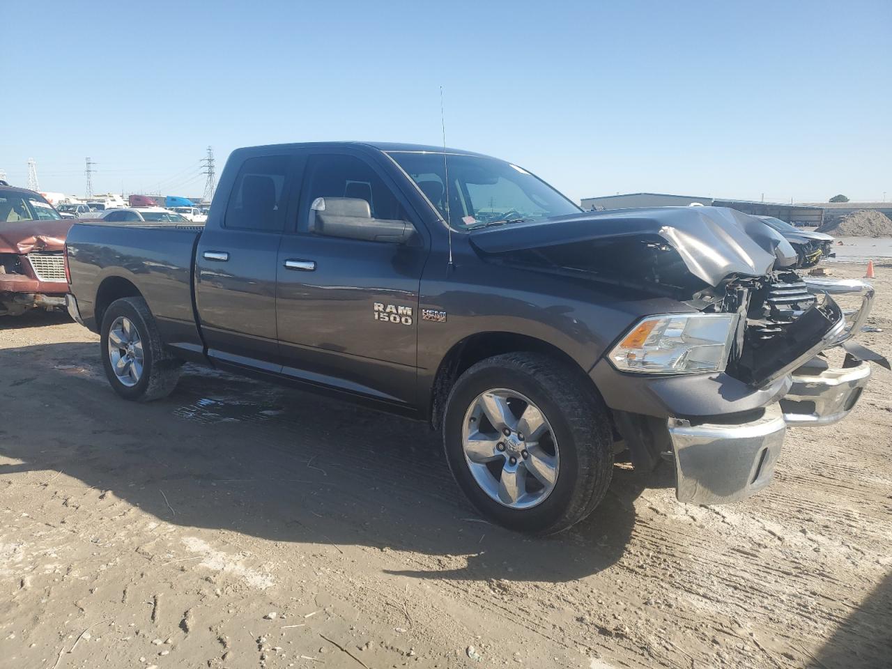 2015 RAM 1500 VIN 1C6RR6GT4FS703069 Copart auction photo, front end / minor dent/scratches damage thumbnail 4