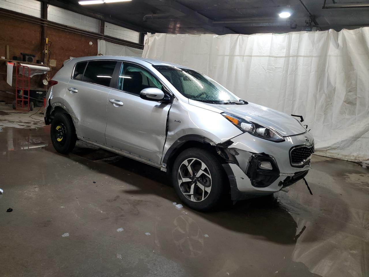 2021 KIA Sportage VIN KNDPMCAC7M7894623 Copart auction photo, front end / side damage thumbnail 4