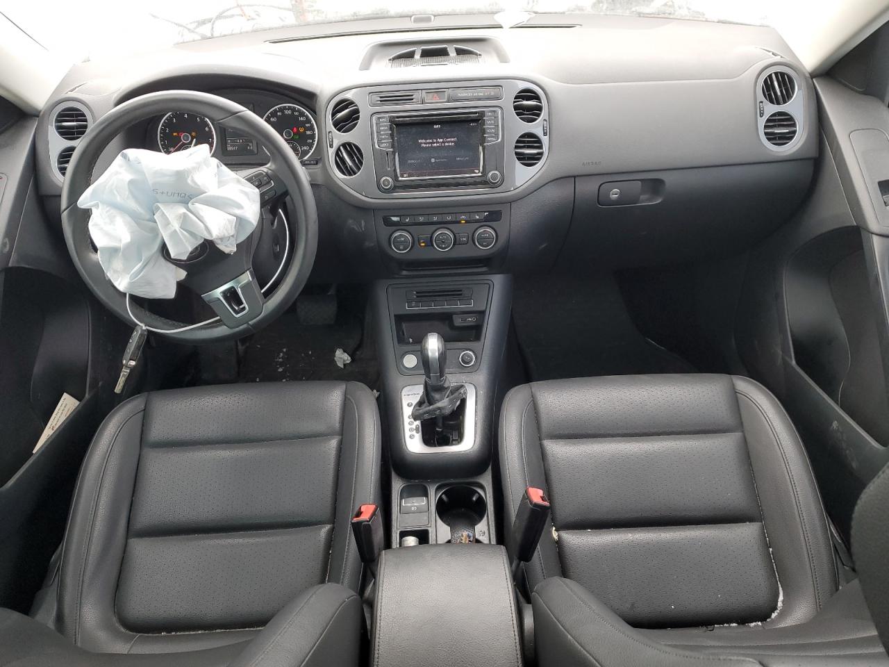 2016 Volkswagen Tiguan VIN WVGJV7AX4GW593746 Copart auction photo, front end / side damage thumbnail 8