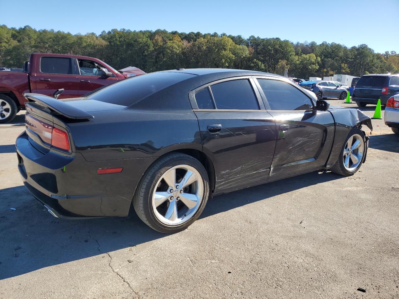 2013 Dodge Charger VIN 2C3CDXHG7DH738377 Copart auction photo, side / front end damage thumbnail 3