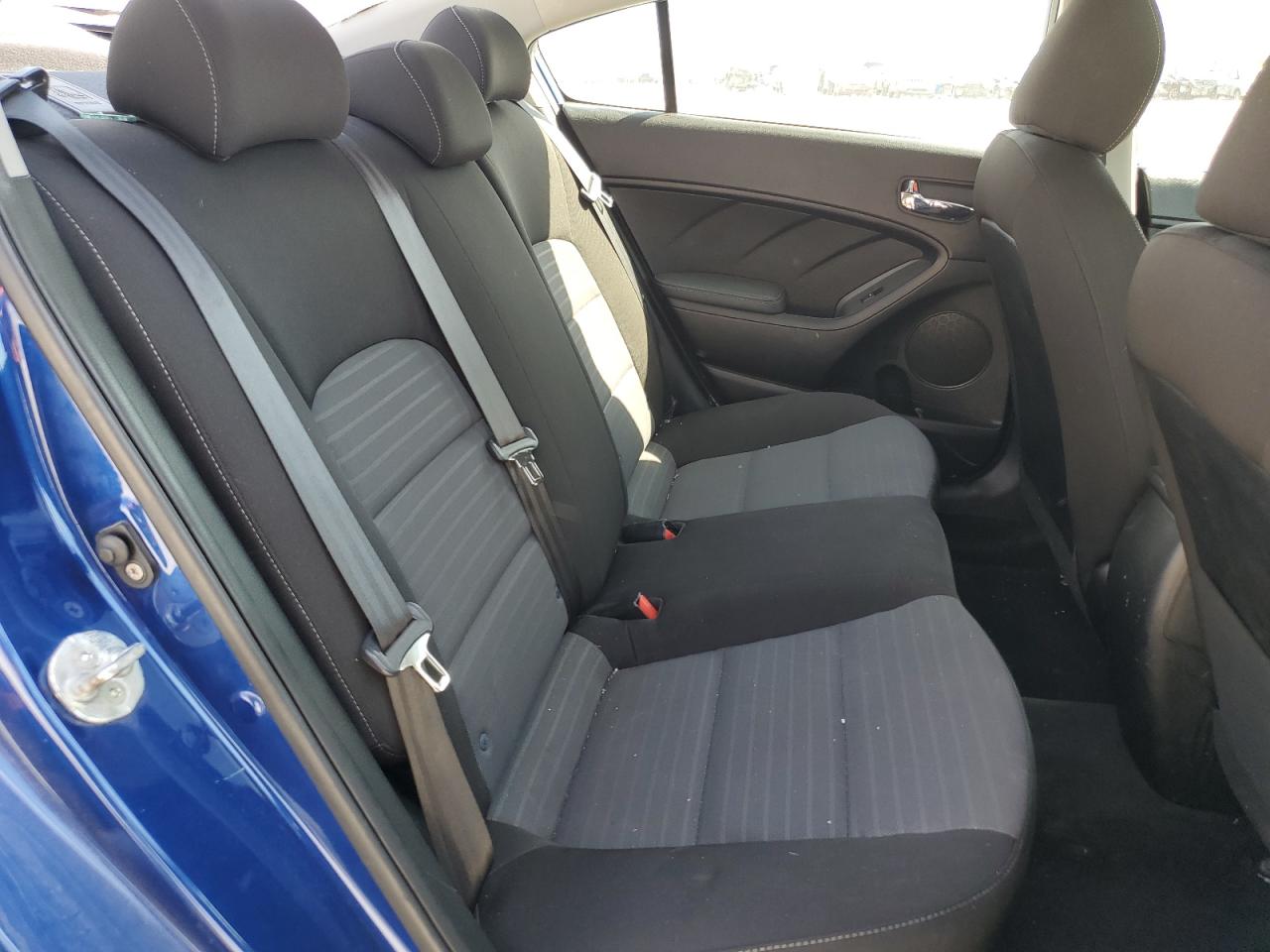 2018 KIA Forte VIN 3KPFL4A72JE276581 Copart auction photo, rear end damage thumbnail 10