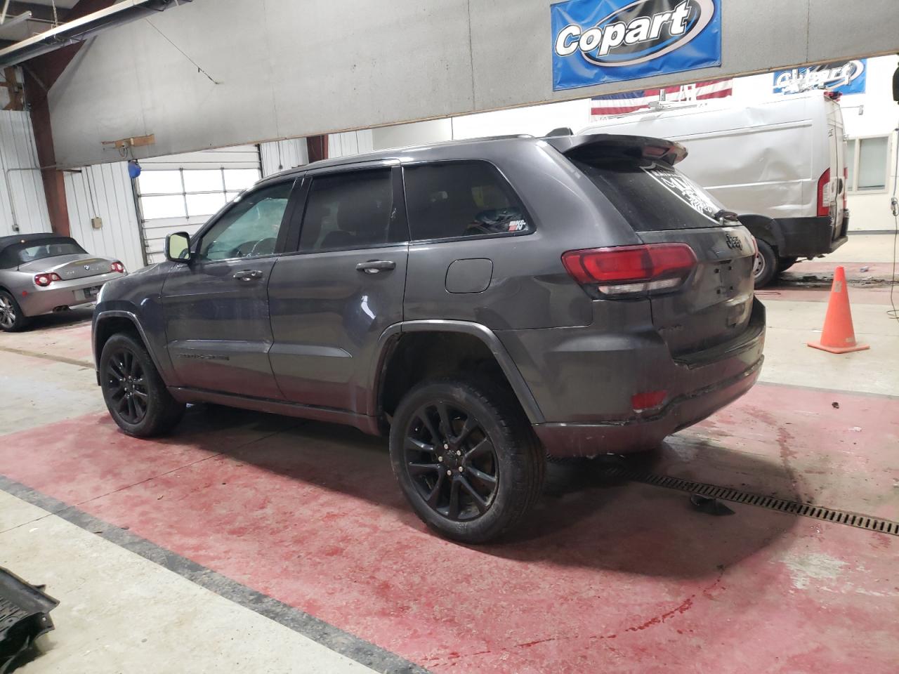 2018 Jeep Grand Cherokee VIN 1C4RJFAG5JC235710 Copart auction photo, front end damage thumbnail 2