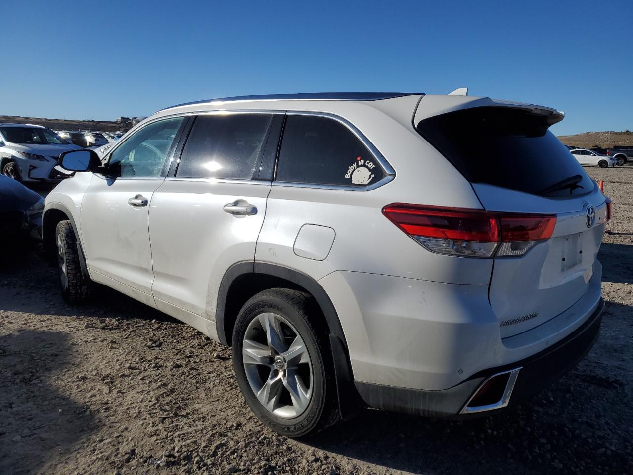 2017 Toyota Highlander VIN 5TDDZRFH5HS390644 Copart auction photo, front end / side damage thumbnail 2
