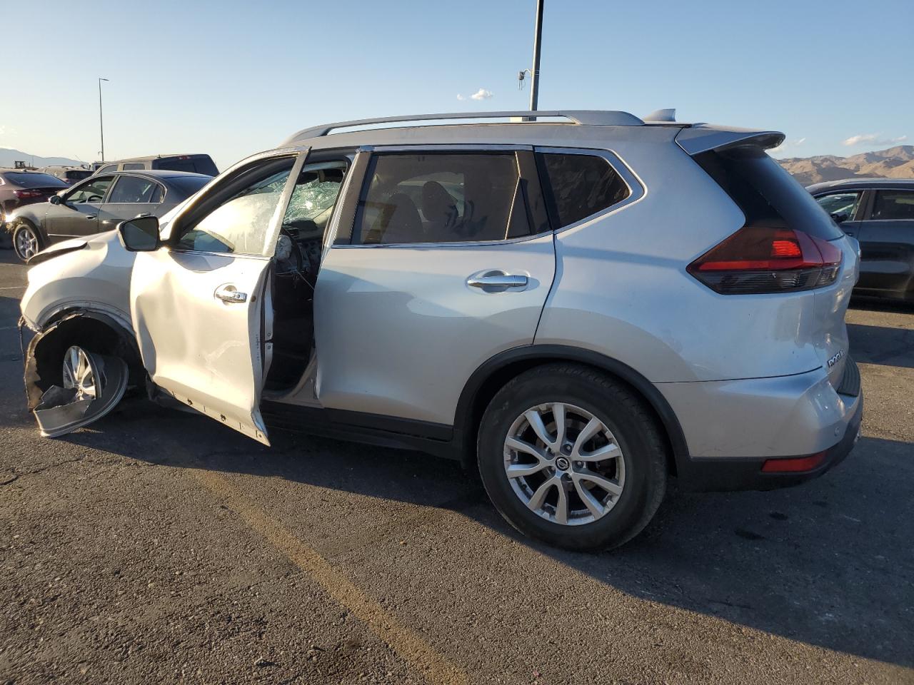 2019 Nissan Rogue VIN 5N1AT2MV2KC827038 Copart auction photo, all over damage thumbnail 2