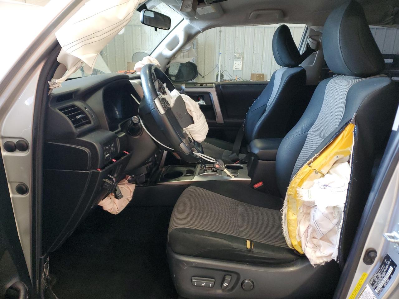 2016 Toyota 4Runner VIN JTEZU5JR7G5121607 Copart auction photo, front end / minor dent/scratches damage thumbnail 7