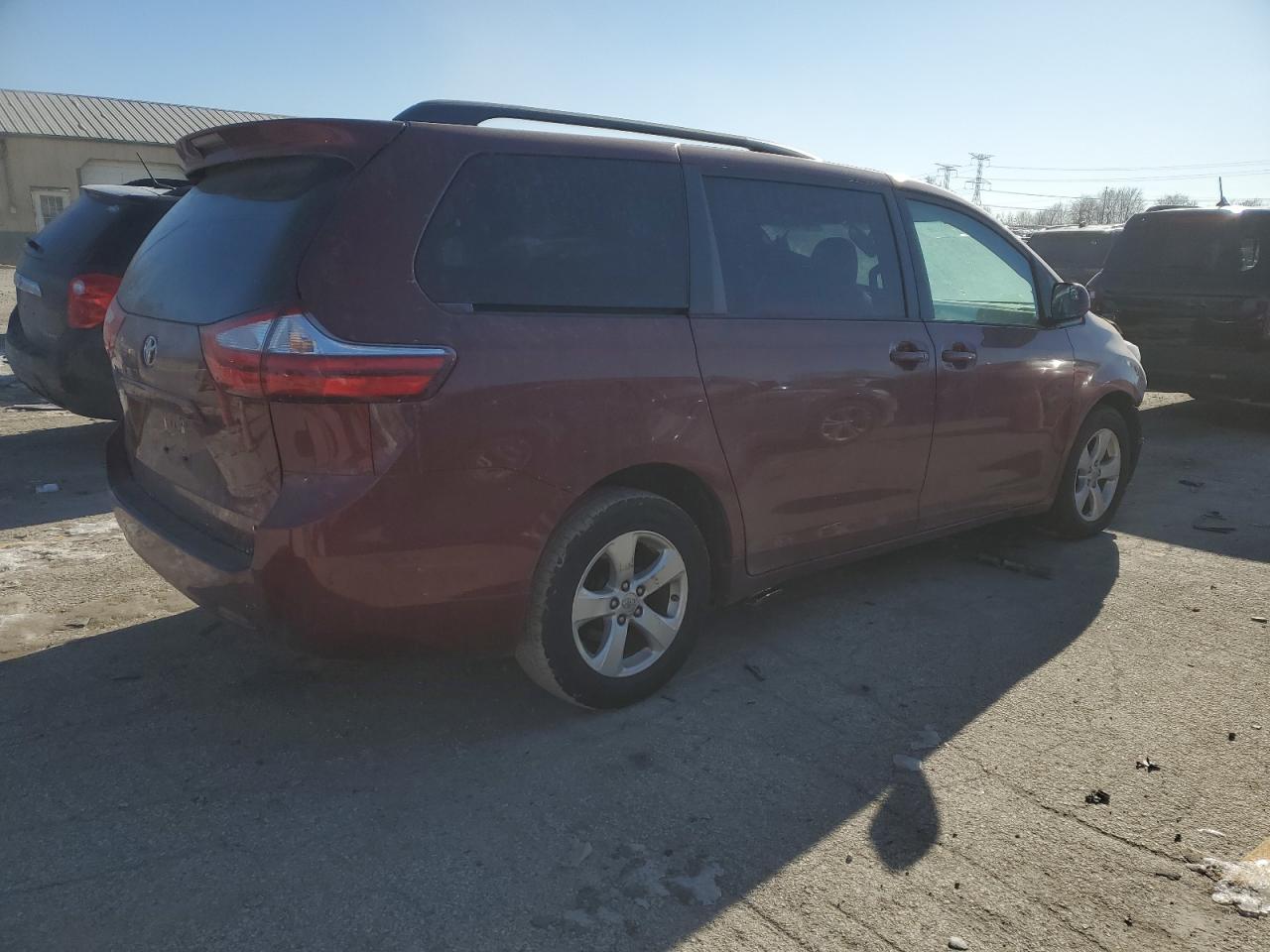 2016 Toyota Sienna VIN 5TDKK3DC6GS699456 Copart auction photo, front end damage thumbnail 3