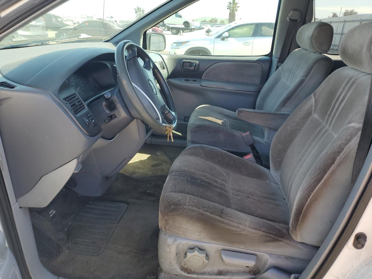 2000 Toyota Sienna VIN 4T3ZF13C8YU215361 Copart auction photo, front end damage thumbnail 7