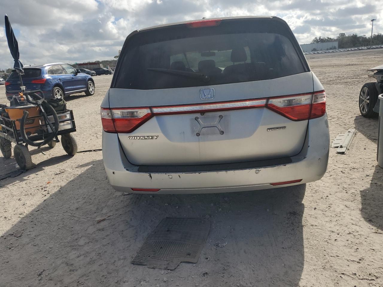2011 Honda Odyssey VIN 5FNRL5H91BB055785 Copart auction photo, front end damage thumbnail 6