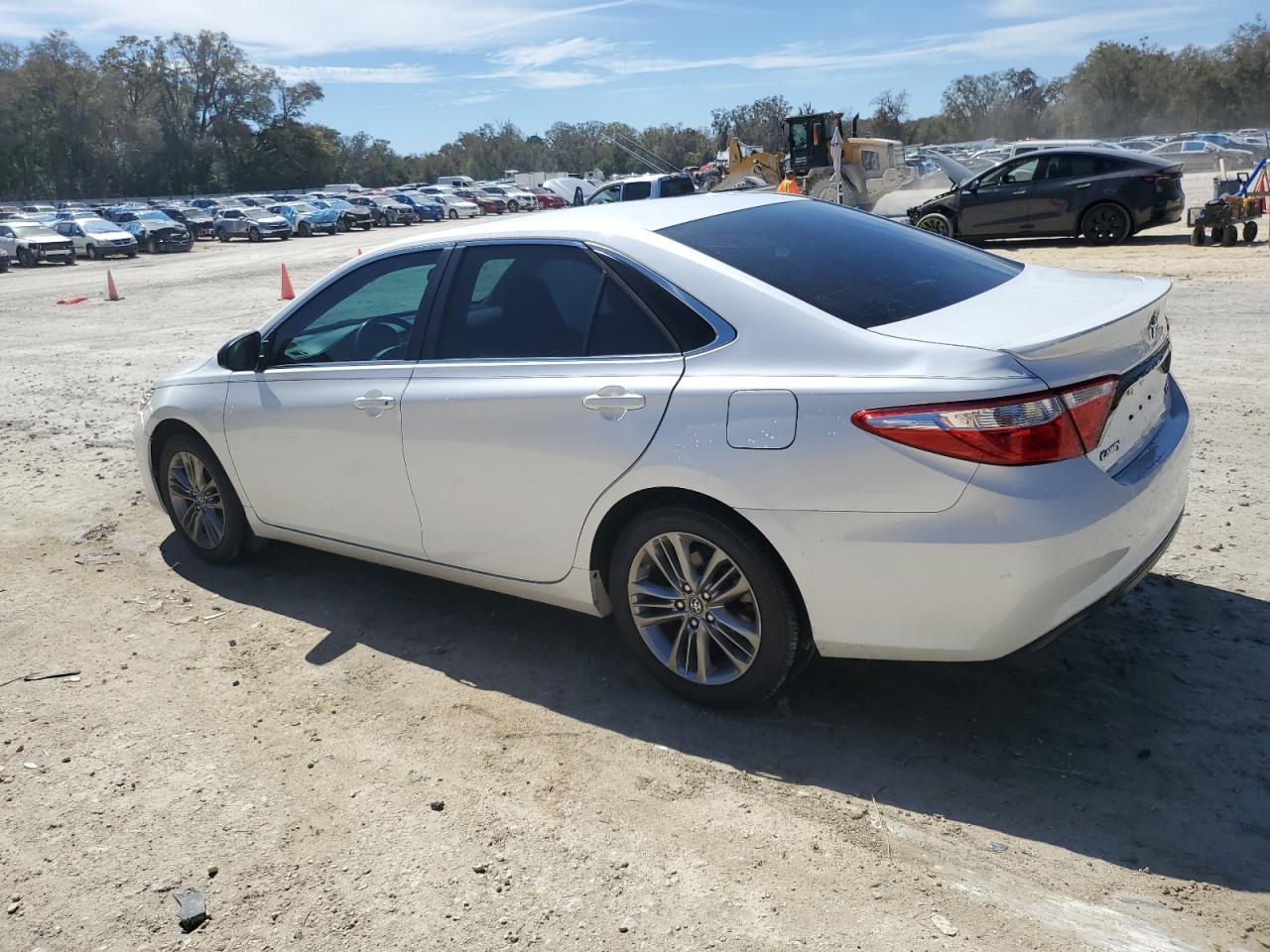 2016 Toyota Camry VIN 4T1BF1FK9GU239048 Copart auction photo, side damage thumbnail 2