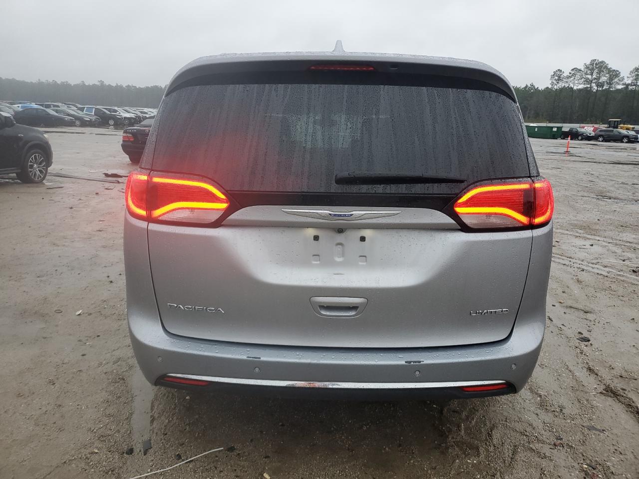 2018 Chrysler Pacifica VIN 2C4RC1GG1JR320524 Copart auction photo, front end damage thumbnail 6