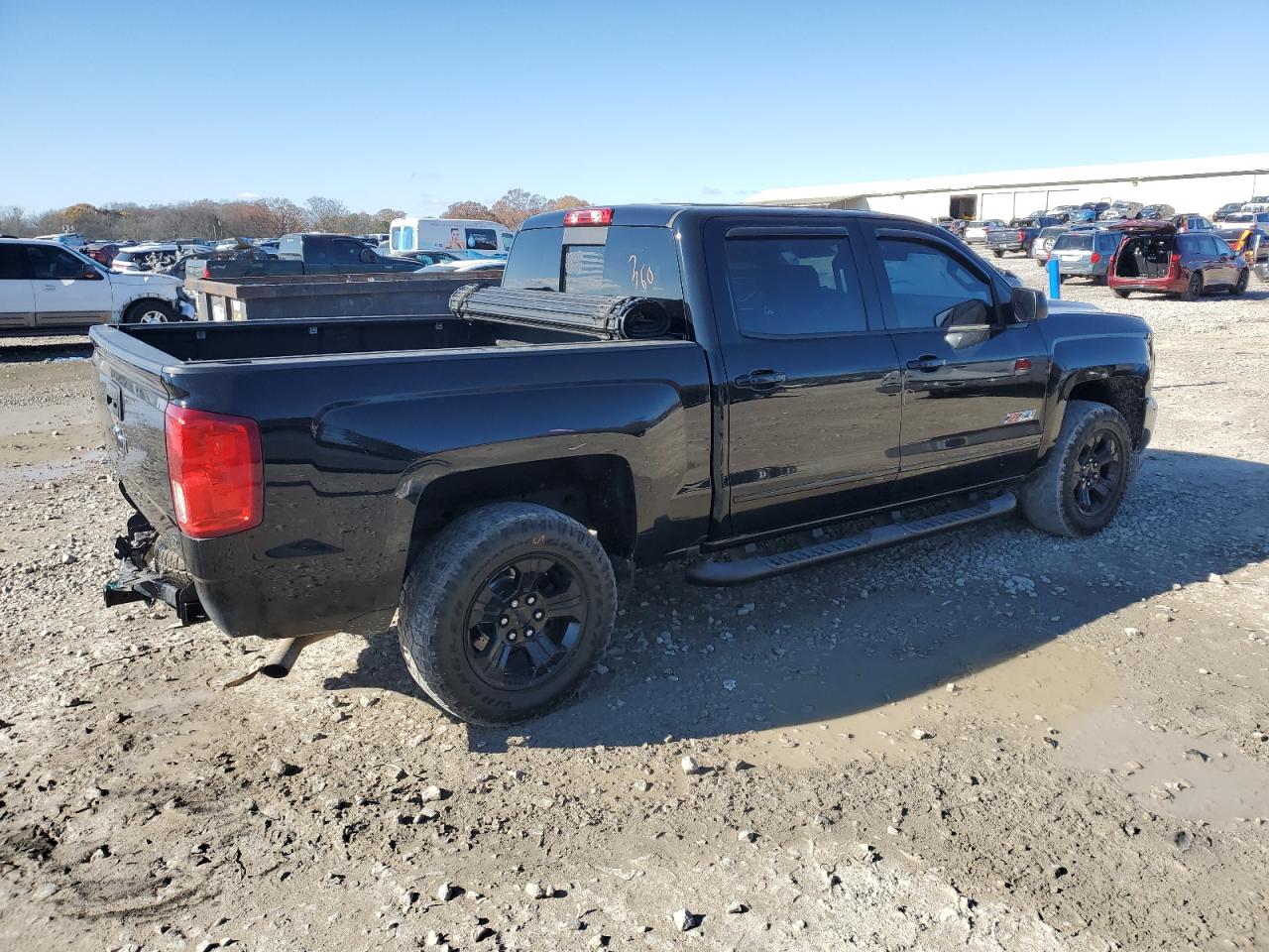 2018 Chevrolet Silverado VIN 3GCUKSEJ4JG175678 Copart auction photo, rear end / minor dent/scratches damage thumbnail 3